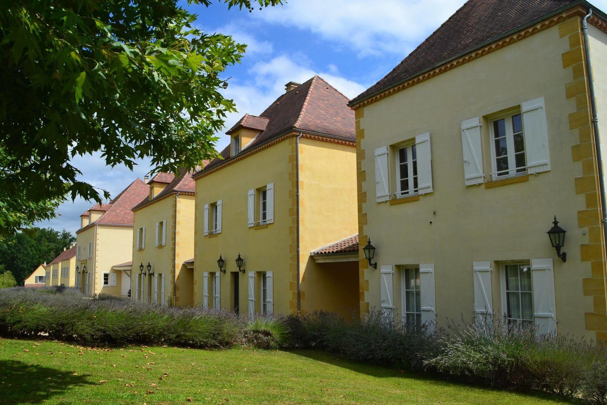 Chateau Les Merles Et Ses Villas Mouleydier Exteriér fotografie